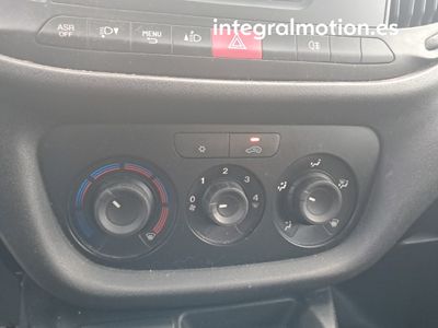 fiat-dobl-1-3-mtj-furgon-95cv-10 Thumbnail