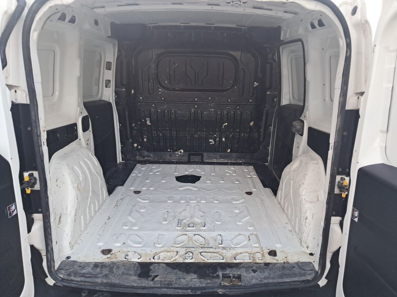 Fiat Doblò 1.3 MTJ FURGON 95CV - foto 6