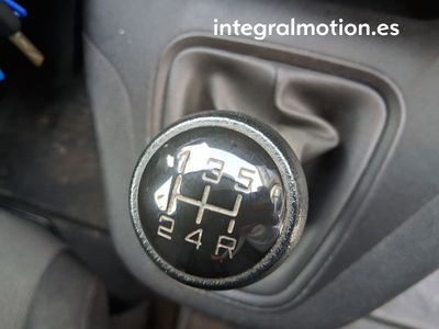 peugeot-partner-furgon-1-5blue-hdi-75-pro-10 Thumbnail