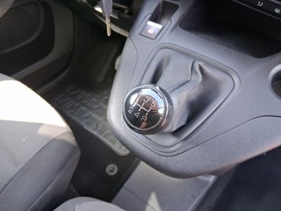 opel-combo-cargo-furgon-1-5td-s-s-l-3pzs-11 Thumbnail