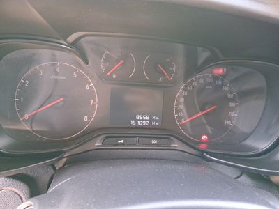 opel-combo-cargo-furgon-1-5td-s-s-l-3pzs-8 Thumbnail