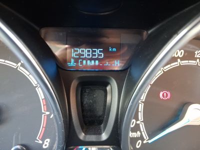 ford-fiesta-1-0-ecoboost-100cv-trend-5p-7 Thumbnail
