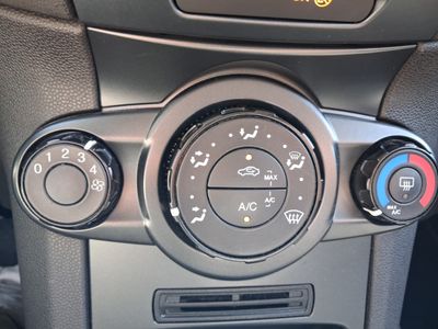 ford-fiesta-1-0-ecoboost-100cv-trend-5p-16 Thumbnail