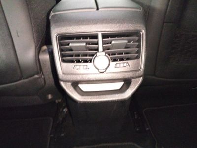 peugeot-3008-1-5-bluehdi-96kw-130cv-s-s-allure-19 Thumbnail