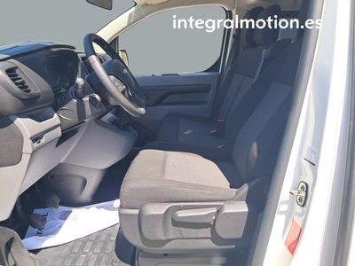 opel-vivaro-2800-combi-lwb-dsl-1-5td-120hp-l3h1-6 Thumbnail