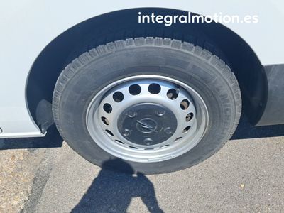 opel-vivaro-2800-combi-lwb-dsl-1-5td-120hp-l3h1-19 Thumbnail