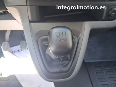 opel-vivaro-2800-combi-lwb-dsl-1-5td-120hp-l3h1-11 Thumbnail
