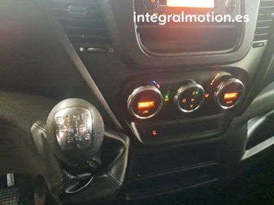 iveco-daily-35c15-3-0-d-150cv-caja-abierta-con-volquete-13 Thumbnail