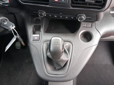 opel-combo-1-5-turbo-55kw-2-0t-l1h1-edition-11 Thumbnail