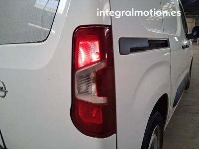 opel-combo-cargo-furgon-1-5td-s-s-l-3pzs-19 Thumbnail