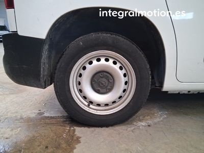 opel-combo-cargo-furgon-1-5td-s-s-l-3pzs-20 Thumbnail