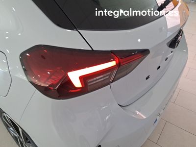 opel-corsa-1-2t-xhlhybrid-81kw-gs-edct-27 Thumbnail