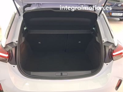 opel-corsa-1-2t-xhlhybrid-81kw-gs-edct-29 Thumbnail