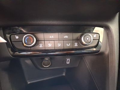opel-corsa-1-2t-xhlhybrid-81kw-gs-edct-16 Thumbnail