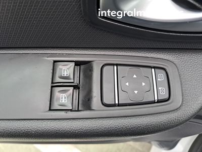 renault-clio-business-dci-66kw-90cv-18-29 Thumbnail