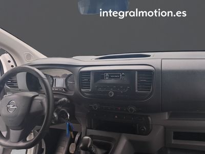 opel-vivaro-furgon-1-5-d-m-standar-120-7 Thumbnail