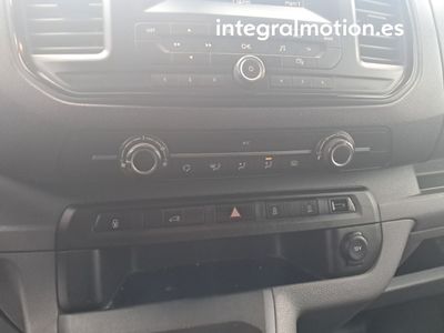 opel-vivaro-furgon-1-5-d-m-standar-120-9 Thumbnail