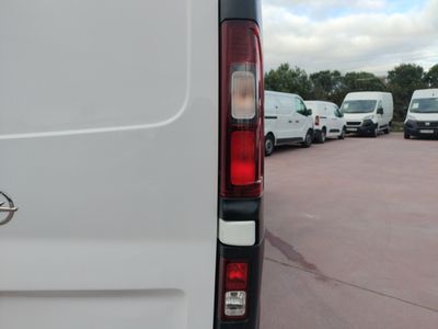 opel-vivaro-furgon-1-6-cdti-100-17 Thumbnail