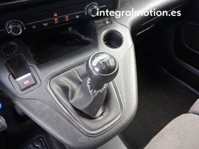 opel-combo-cargo-furgon-1-5td-s-s-l-3pzs-11 Thumbnail