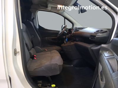 opel-combo-cargo-furgon-1-5td-s-s-l-3pzs-8 Thumbnail