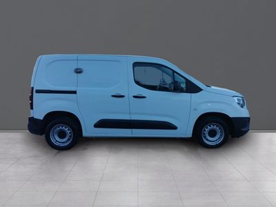 opel-combo-cargo-furgon-1-5td-s-s-l-14 Thumbnail