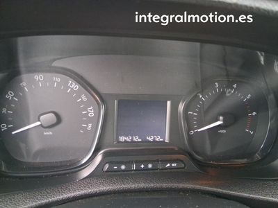 peugeot-expert-2-0-blue-hdi-120-s-s-long-8 Thumbnail