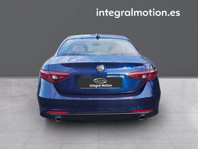 alfa-romeo-giulia-2-2-diesel-132kw-180cv-super-at-24 Thumbnail