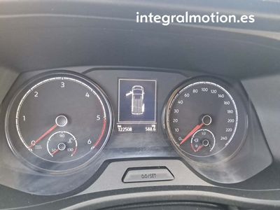 volkswagen-transporter-furg-n-corto-tn-2-0-tdi-81kw-110cv-8 Thumbnail