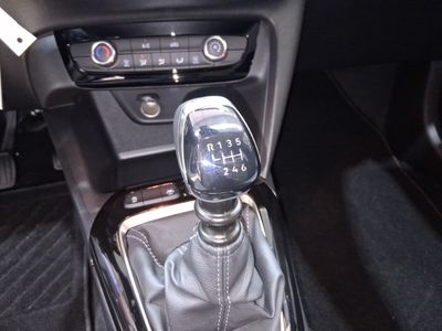 opel-corsa-1-2t-xhl-74kw-100cv-edition-17 Thumbnail
