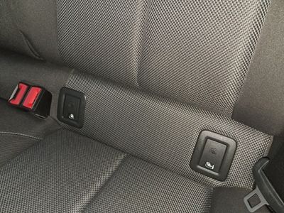 audi-q2-design-30-tfsi-85kw-116cv-22 Thumbnail