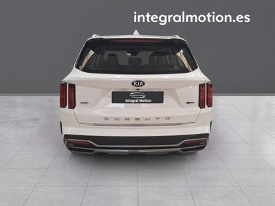 kia-sorento-1-6-t-gdi-phev-emotion-4x4-7pl-24 Thumbnail