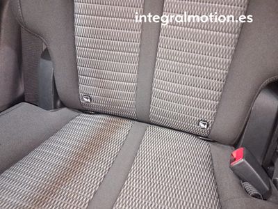 kia-sorento-1-6-t-gdi-phev-emotion-4x4-7pl-22 Thumbnail