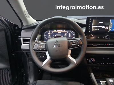 mitsubishi-outlander-phev-kaiteki-4wd-10 Thumbnail