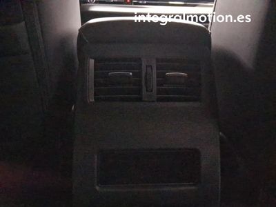 mitsubishi-outlander-phev-kaiteki-4wd-20 Thumbnail