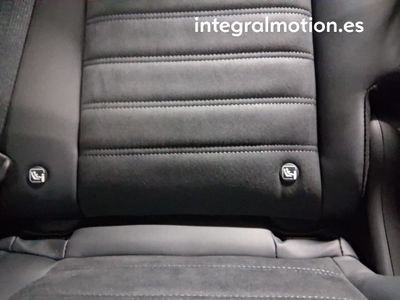 mitsubishi-outlander-phev-kaiteki-4wd-22 Thumbnail