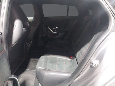 mercedes-cla-cla-200-d-dct-shooting-brake-9 Thumbnail
