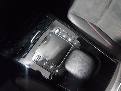 mercedes-cla-cla-200-d-dct-shooting-brake-17 Thumbnail