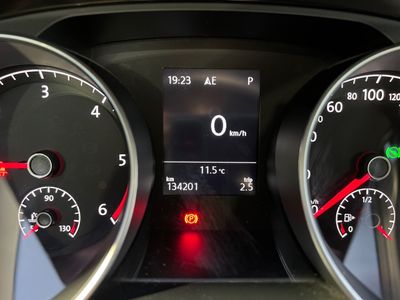 volkswagen-touran-2-0-tdi-85kw-trendline-dsg-7pl-6 Thumbnail