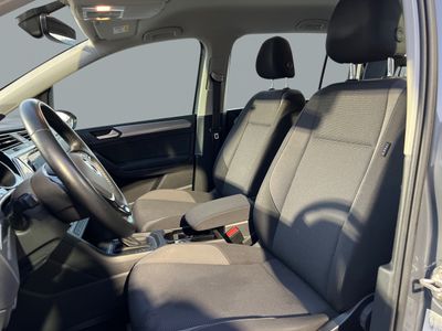 volkswagen-touran-2-0-tdi-85kw-trendline-dsg-7pl-4 Thumbnail