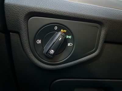 volkswagen-touran-2-0-tdi-85kw-trendline-dsg-7pl-12 Thumbnail