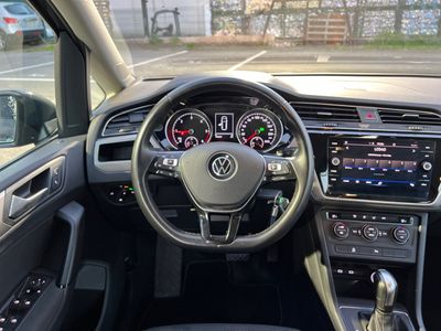 volkswagen-touran-2-0-tdi-85kw-trendline-dsg-7pl-9 Thumbnail