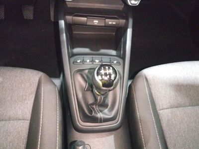 kia-stonic-1-2-dpi-62kw-84cv-drive-16 Thumbnail
