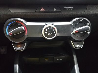 kia-stonic-1-2-dpi-62kw-84cv-drive-15 Thumbnail