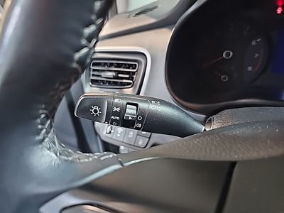 kia-stonic-1-2-dpi-62kw-84cv-drive-12 Thumbnail