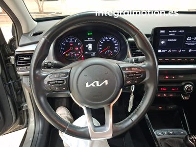 kia-stonic-1-2-dpi-62kw-84cv-drive-10 Thumbnail