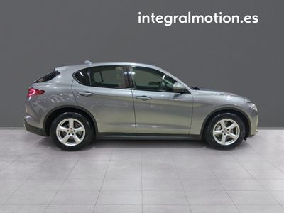 alfa-romeo-stelvio-2-2-di-sel-132kw-180cv-super-rwd-25 Thumbnail