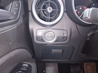 alfa-romeo-stelvio-2-2-di-sel-132kw-180cv-super-rwd-13 Thumbnail