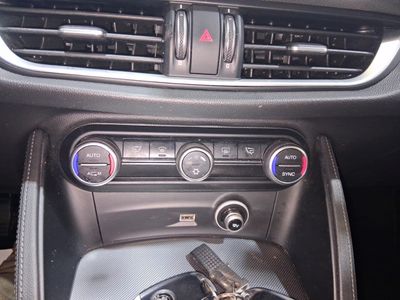 alfa-romeo-stelvio-2-2-di-sel-132kw-180cv-super-rwd-16 Thumbnail