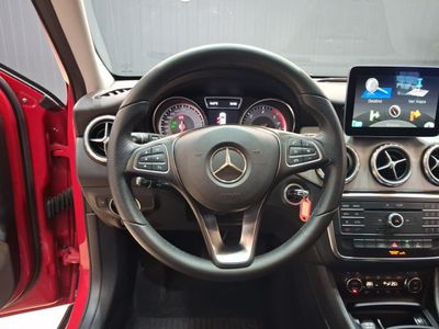 mercedes-clase-gla-gla-200-d-10 Thumbnail
