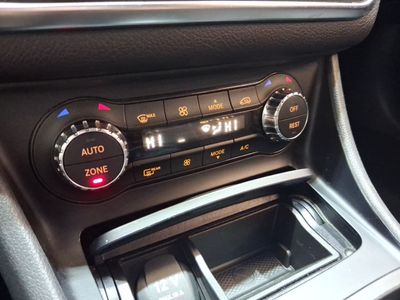 mercedes-clase-gla-gla-200-d-16 Thumbnail
